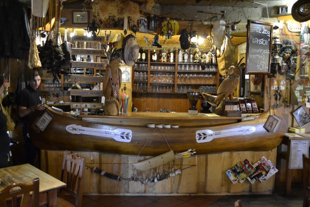 Restaurant A Penzion Steak Station Παρντούμπιτσε Εξωτερικό φωτογραφία