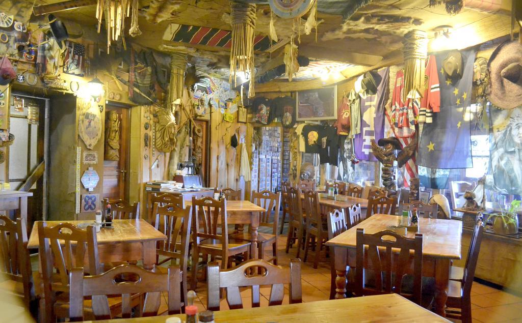 Restaurant A Penzion Steak Station Παρντούμπιτσε Εξωτερικό φωτογραφία
