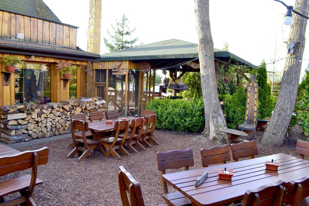 Restaurant A Penzion Steak Station Παρντούμπιτσε Εξωτερικό φωτογραφία