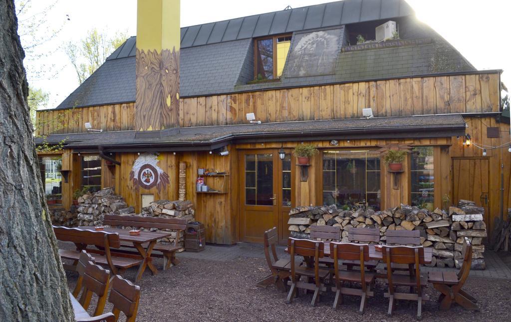 Restaurant A Penzion Steak Station Παρντούμπιτσε Εξωτερικό φωτογραφία