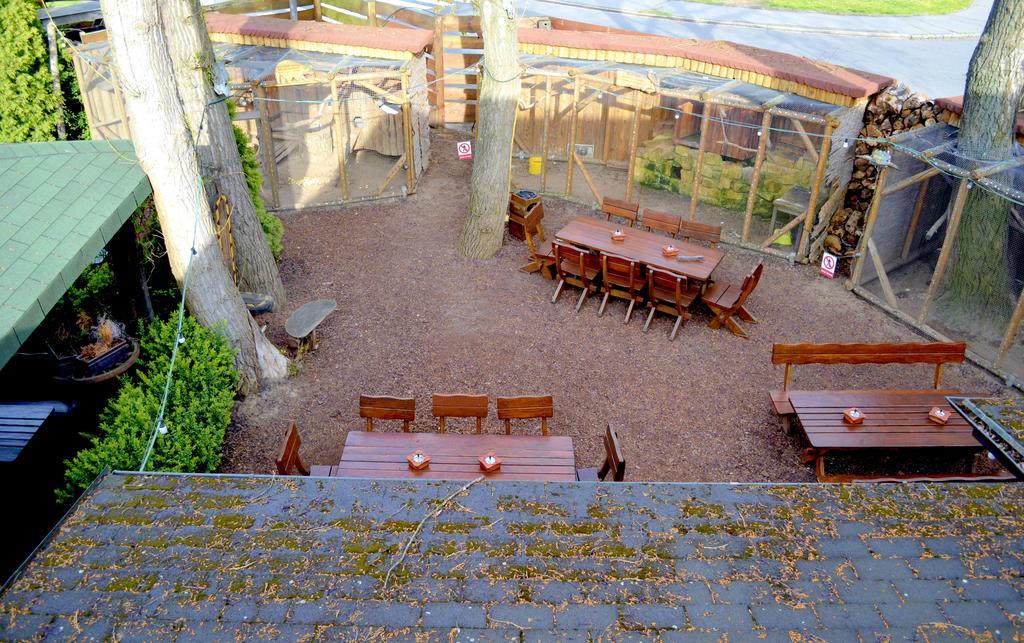 Restaurant A Penzion Steak Station Παρντούμπιτσε Εξωτερικό φωτογραφία